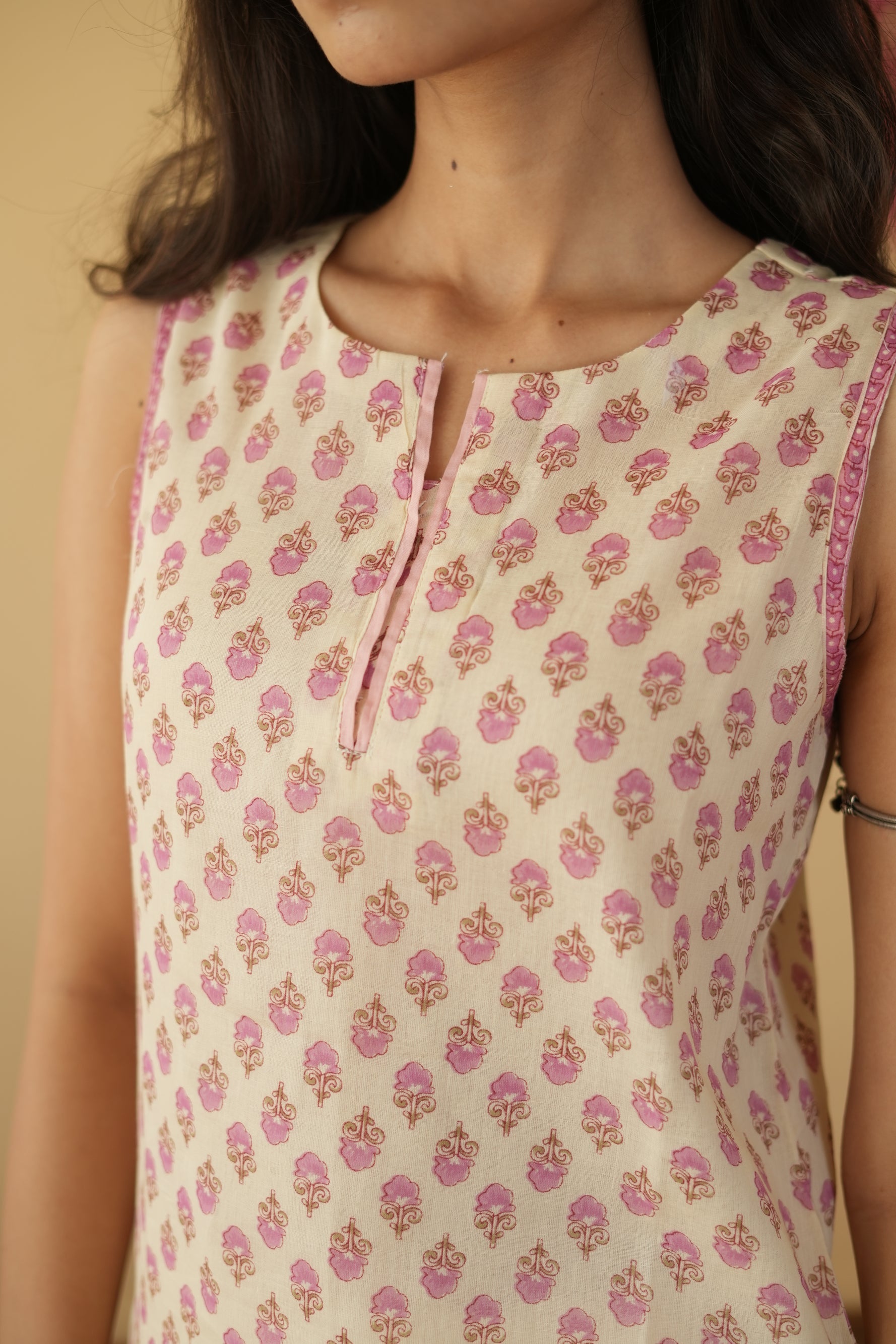 PINK AND OFF WHITE ALINA KURTA WITH FARSI SALWAR SET OF 3