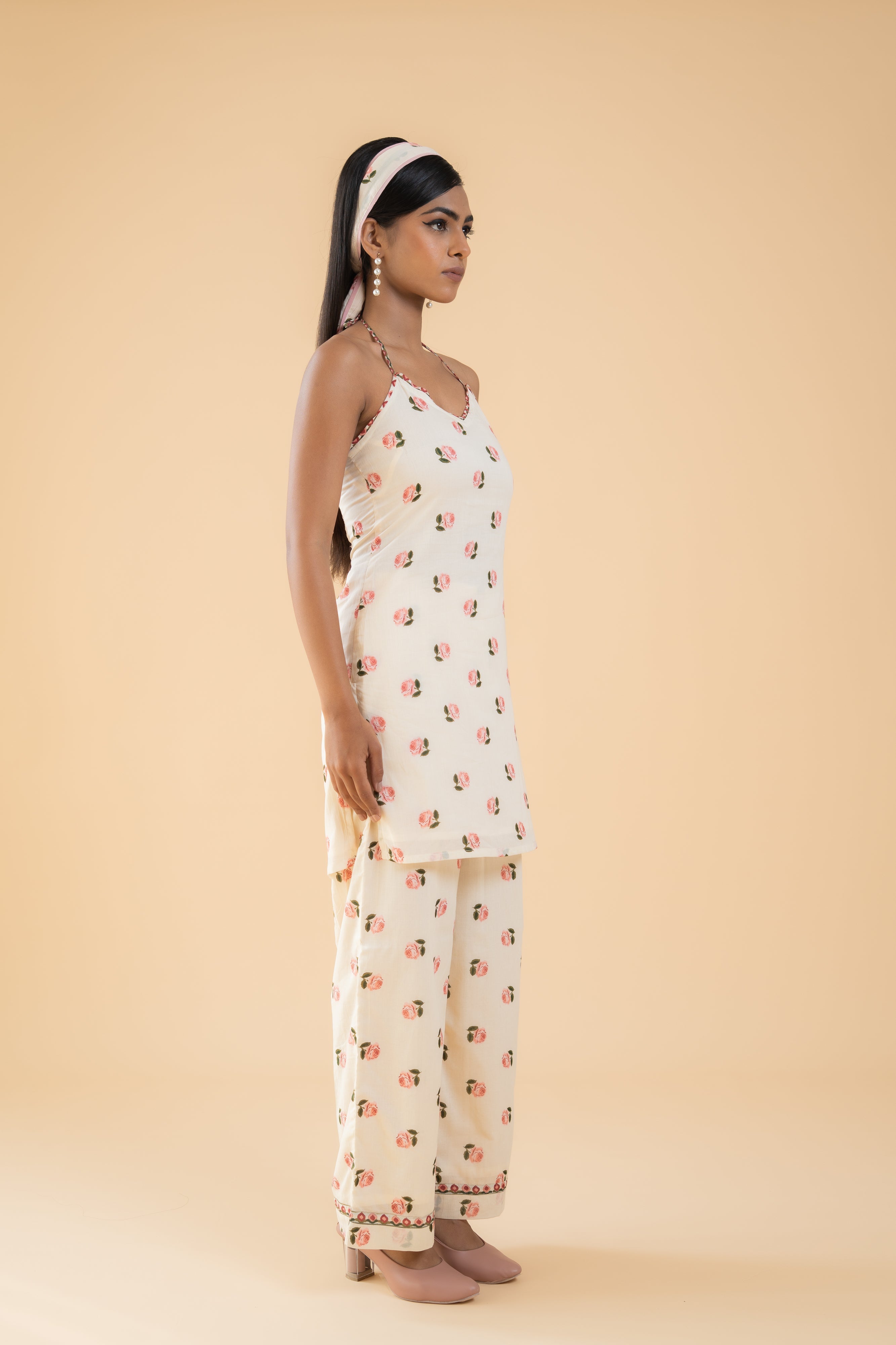 OFF WHITE GULAB HALTER NECK KURTA SET OF 2