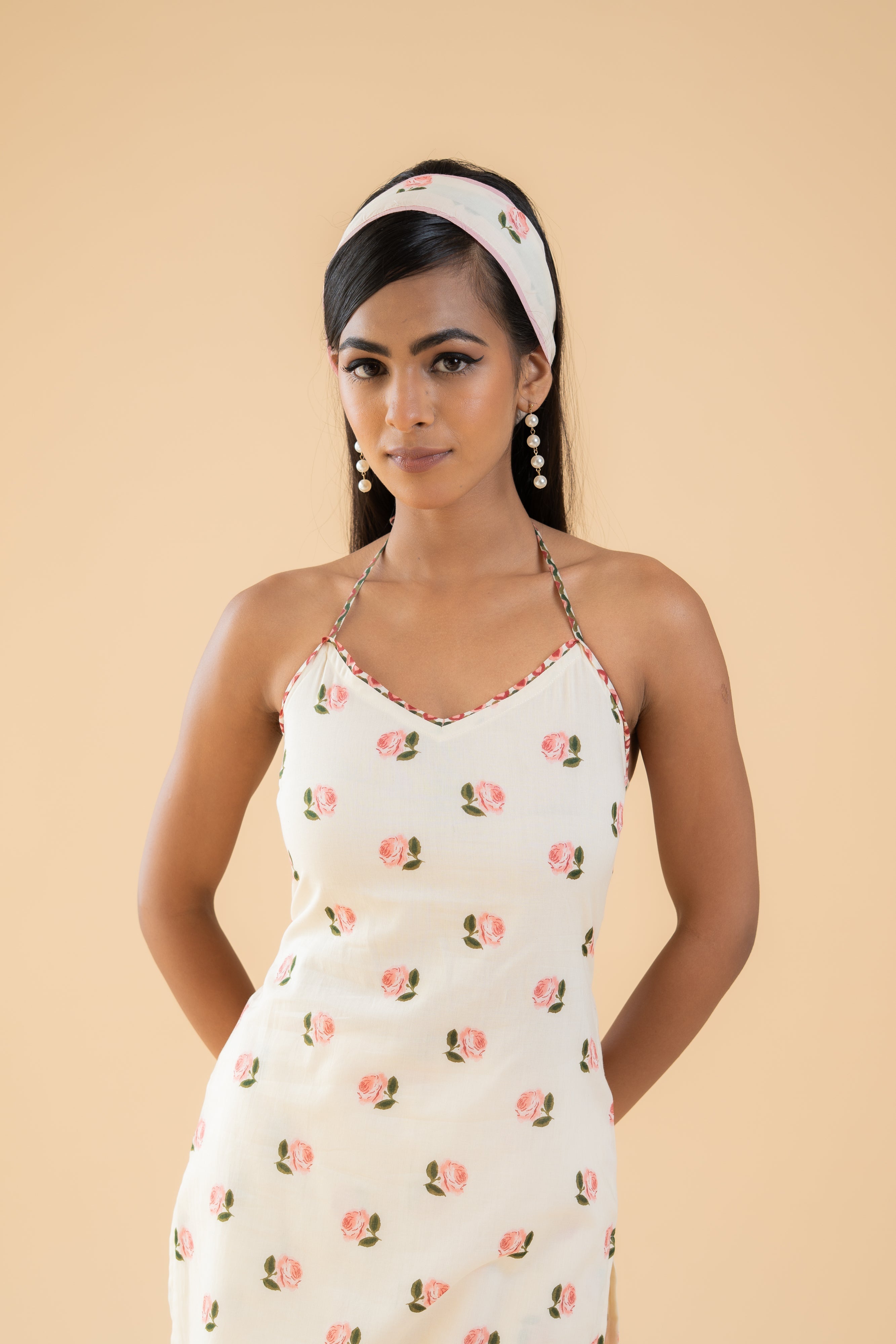 OFF WHITE GULAB HALTER NECK KURTA SET OF 2