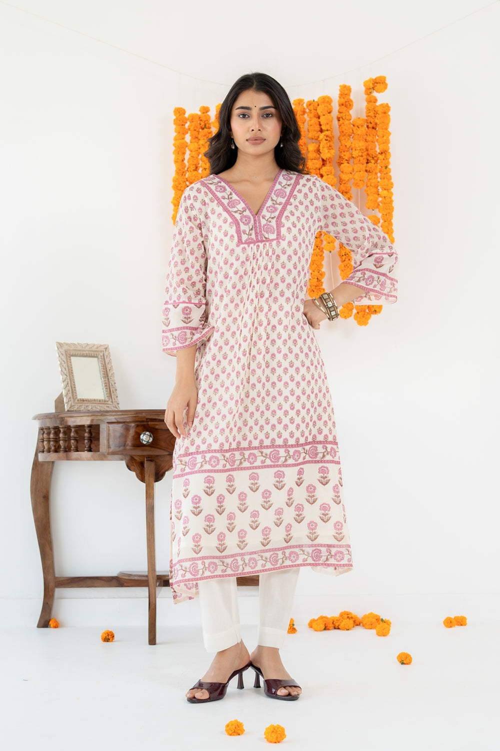 SARAS KURTA SET OF 3