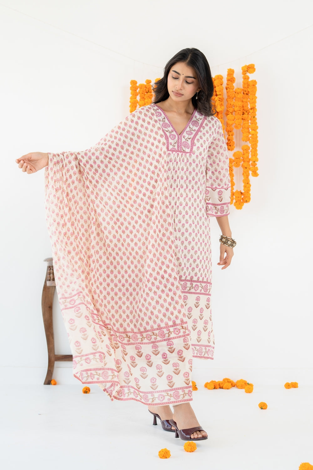 SARAS KURTA SET OF 3