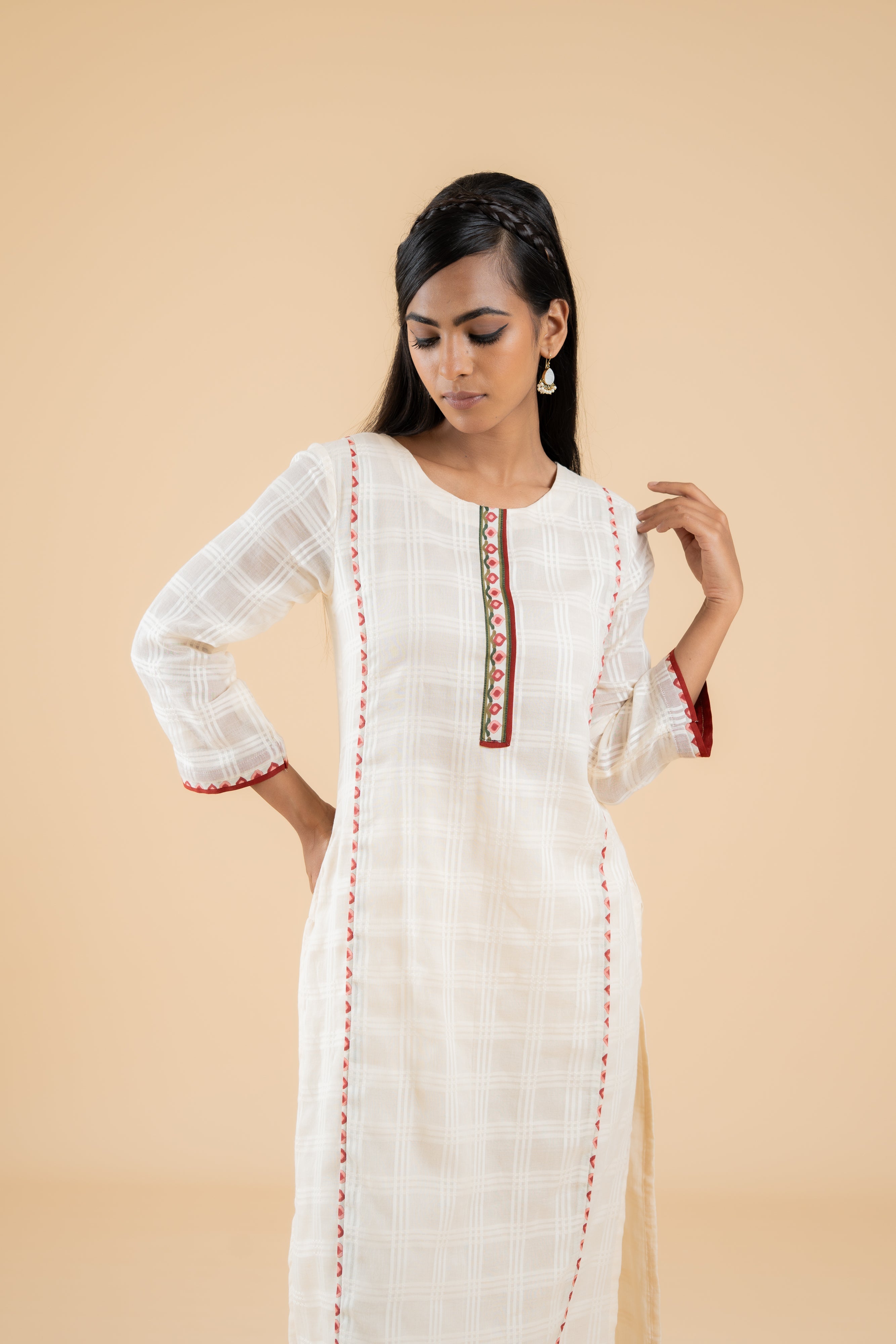 OFF WHITE KUSUM KURTA SET OF 3