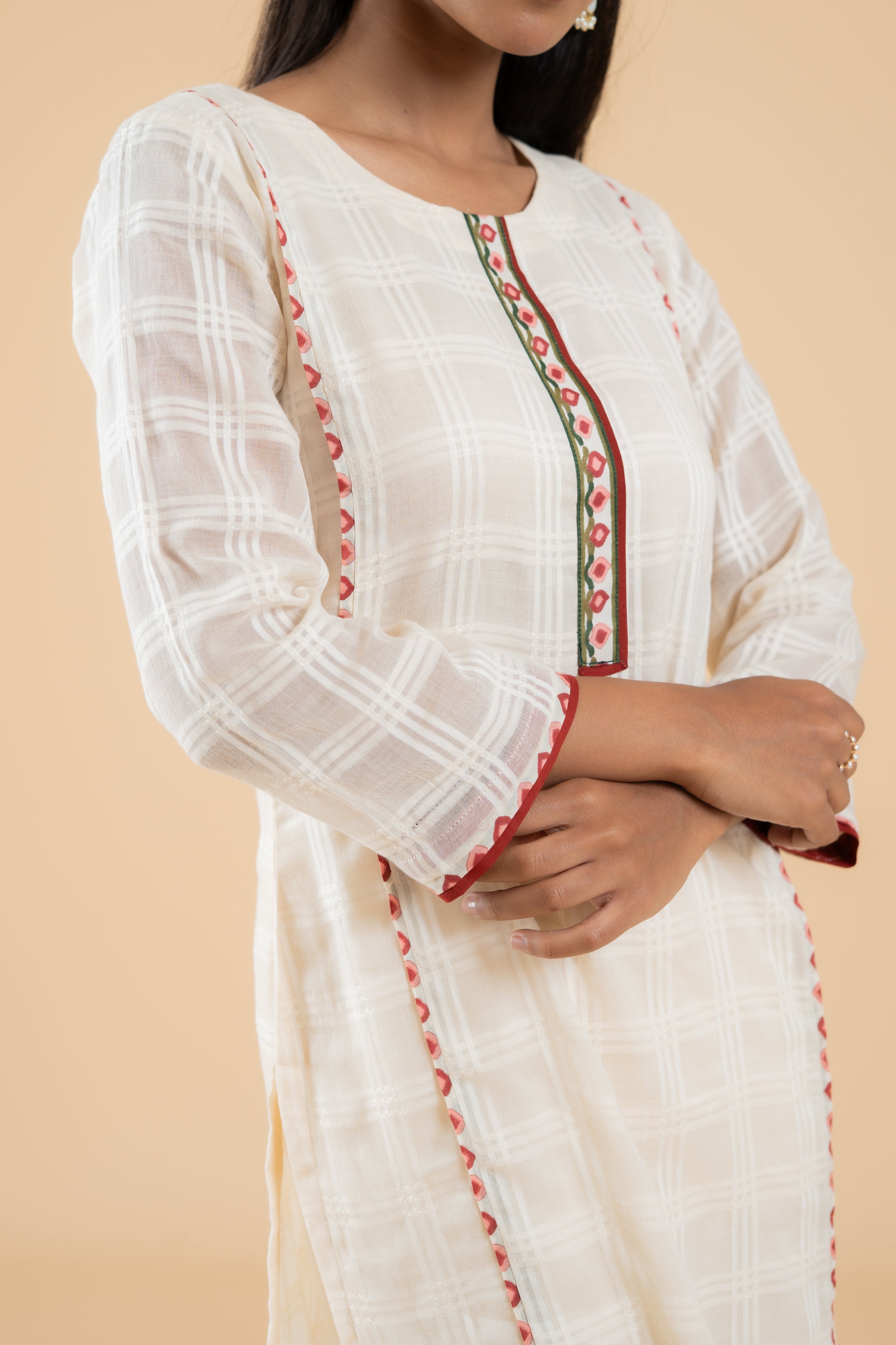 OFF WHITE KUSUM KURTA SET OF 3