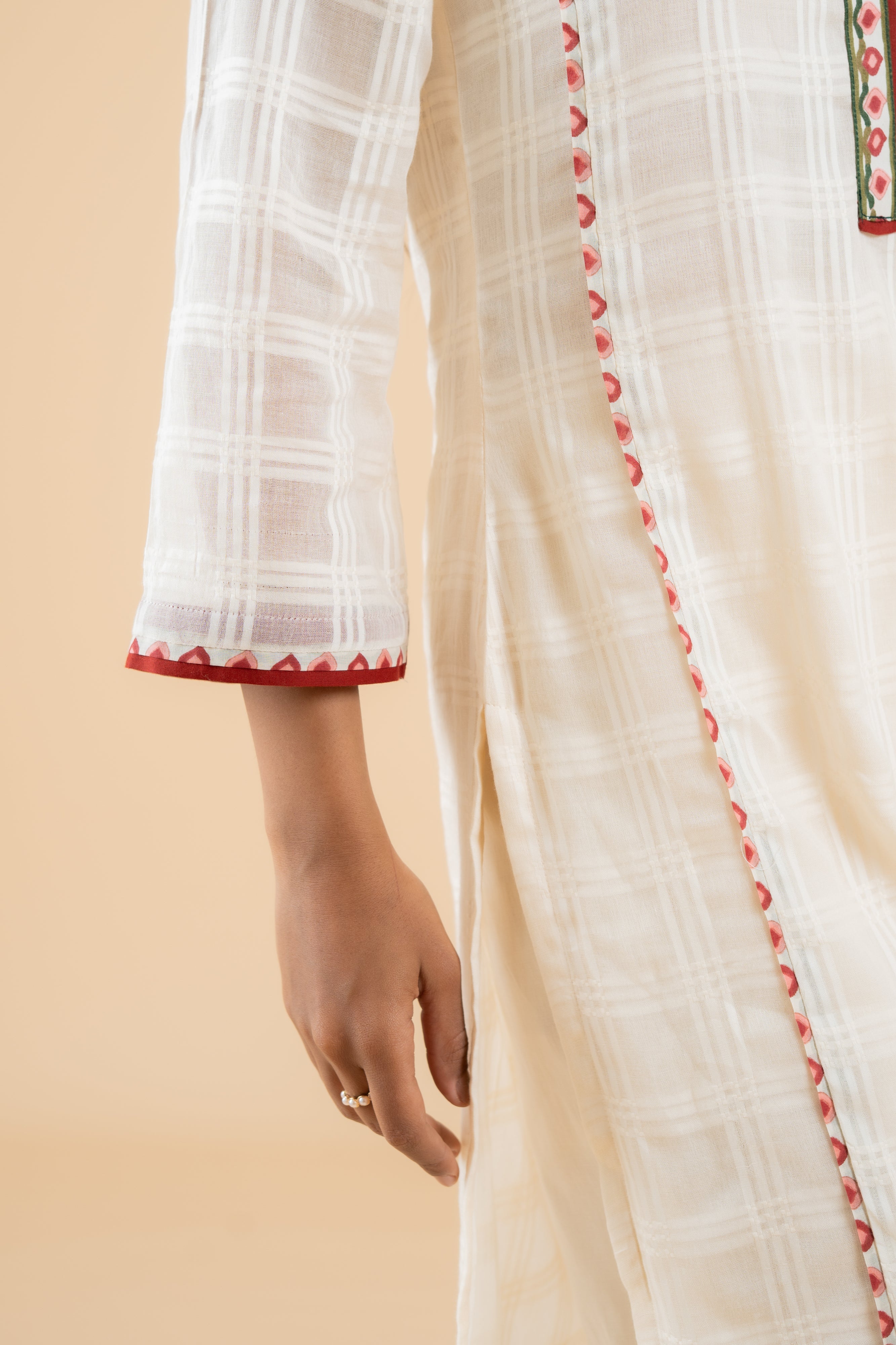 OFF WHITE KUSUM KURTA SET OF 3