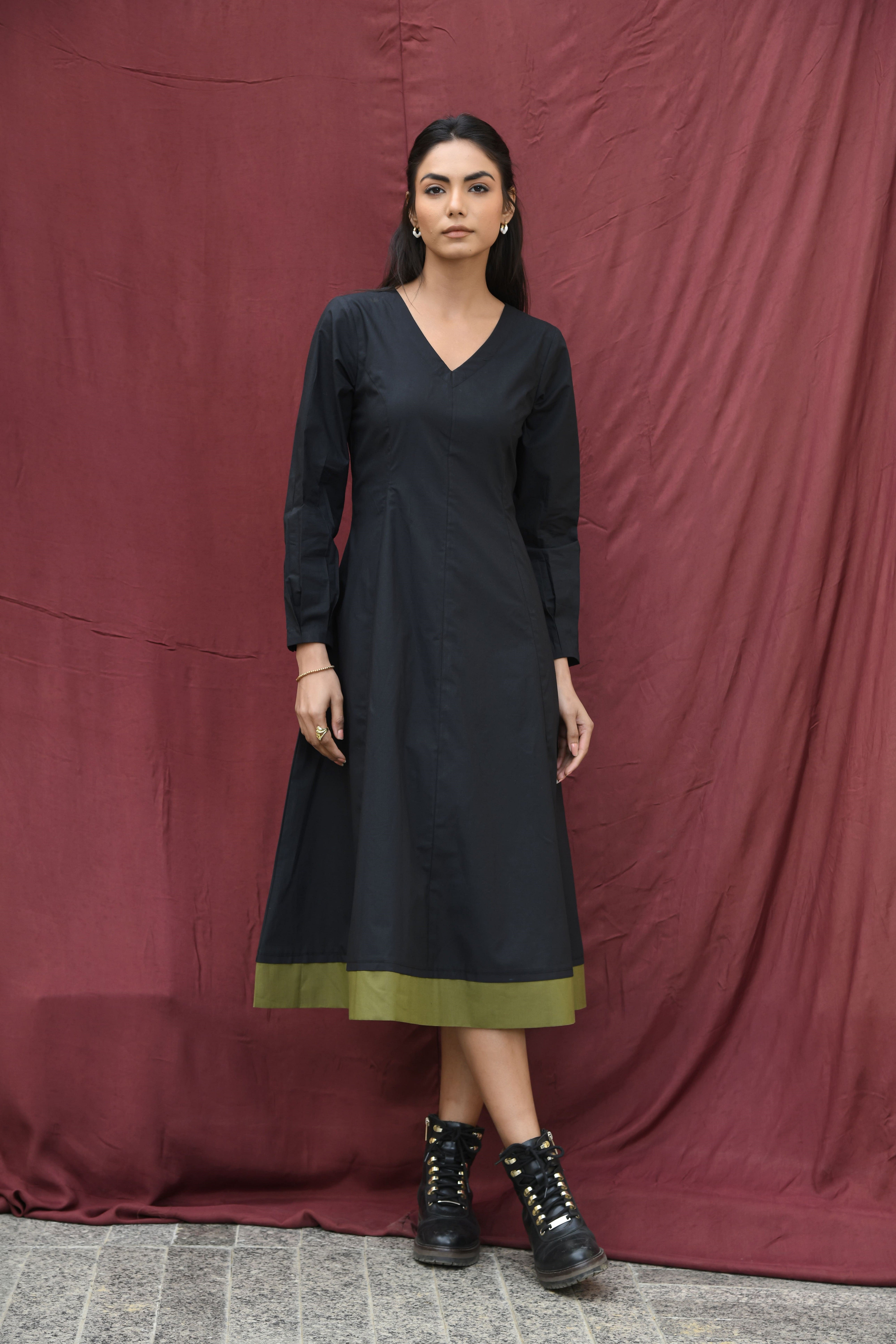 BLACK BUBBLEGUM DRESS