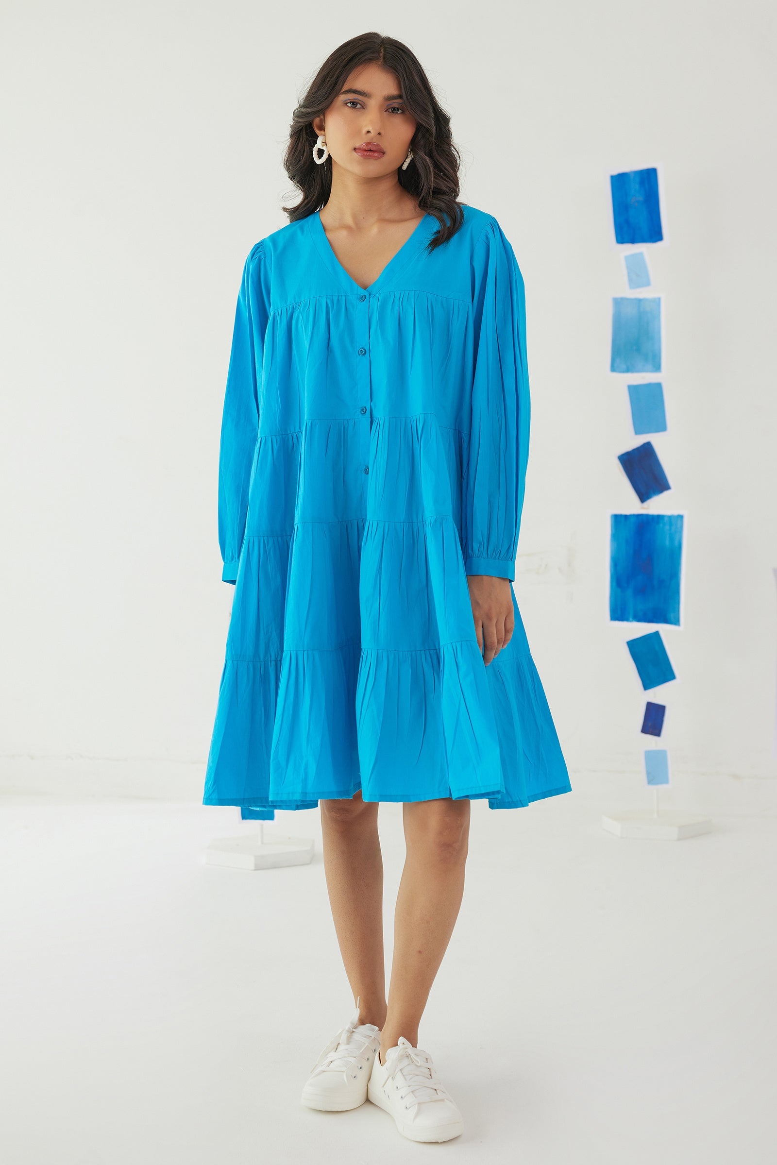 TWIRLY BLUE POPLIN TIERED KNEE LENGTH DRESS