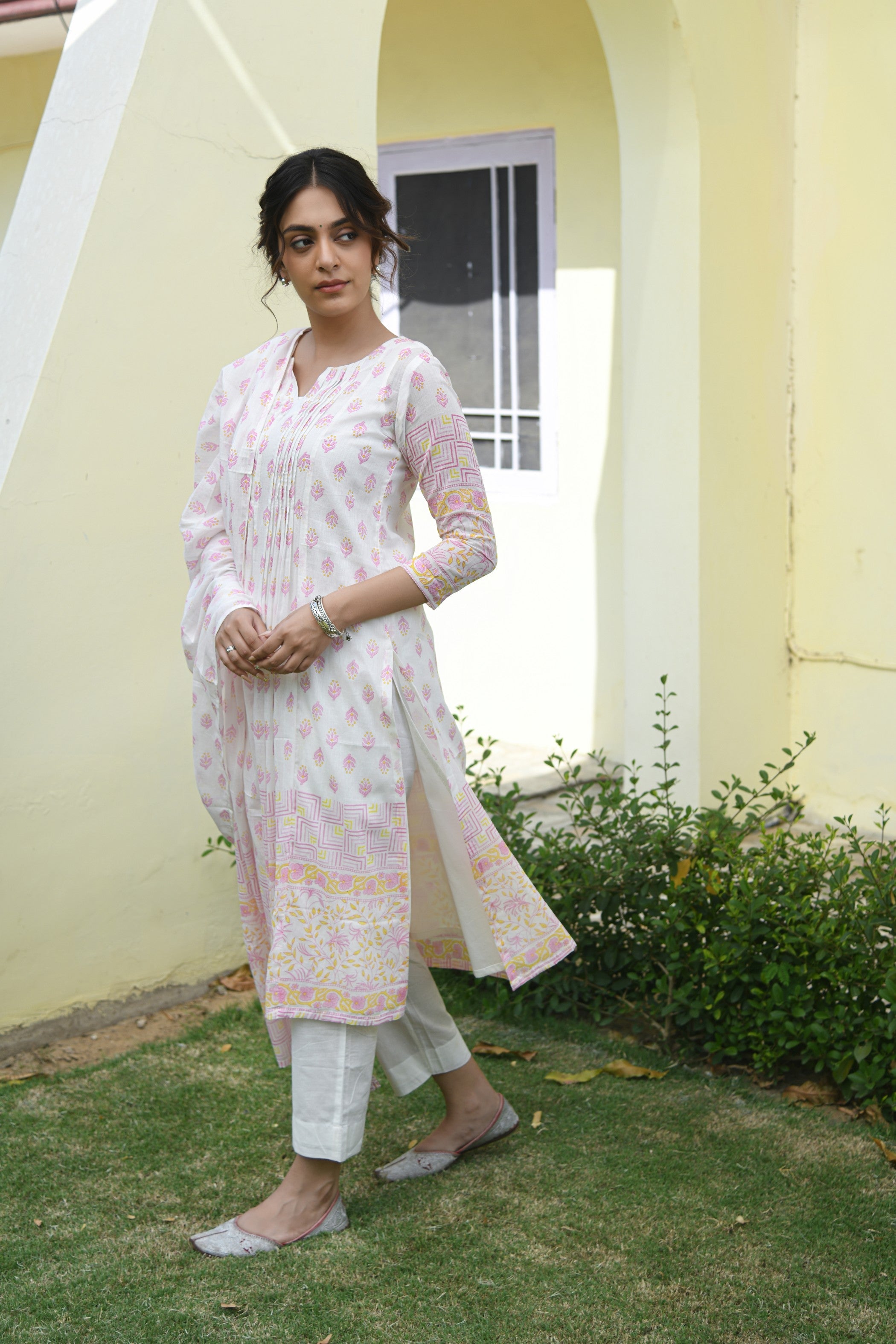 SHAHIN KURTA SET OF 3