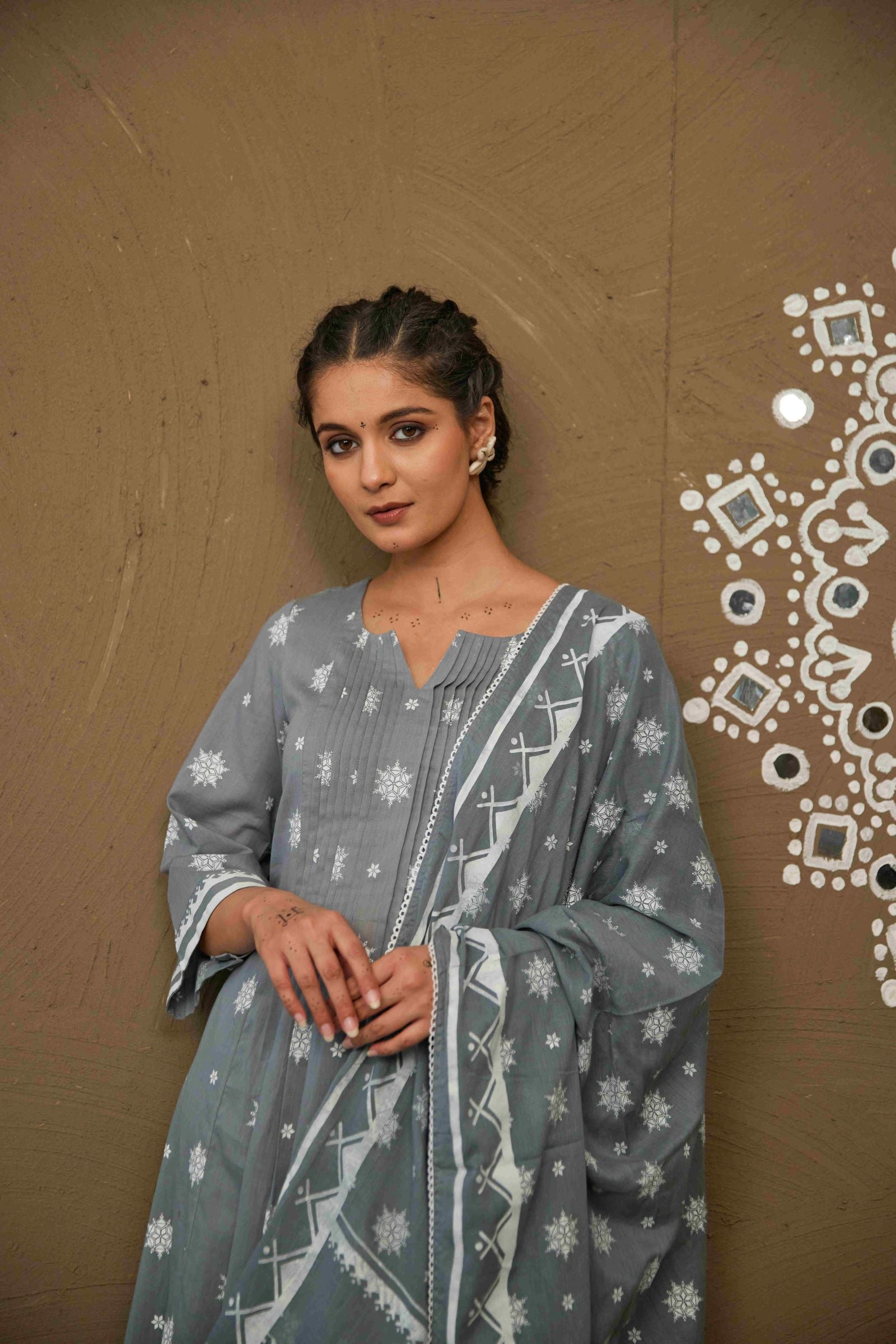 Moli Grey Mul Cotton Pin Tucks Kurta Set