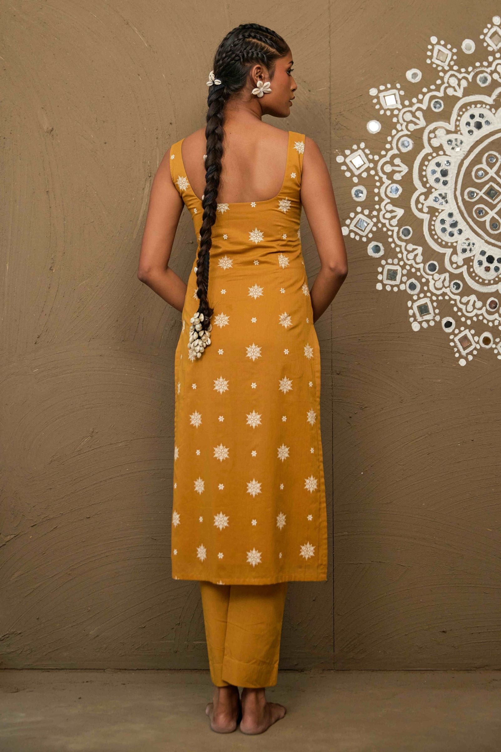 Urvi Ochre Cotton Sleeveless Kurta Set