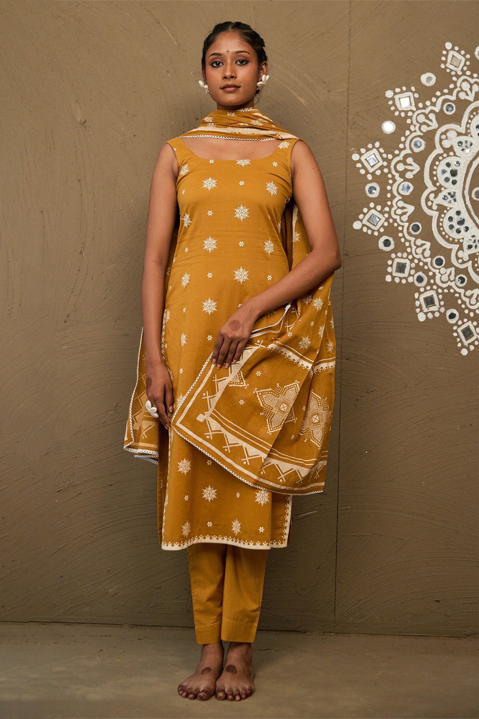 Urvi Ochre Cotton Sleeveless Kurta Set