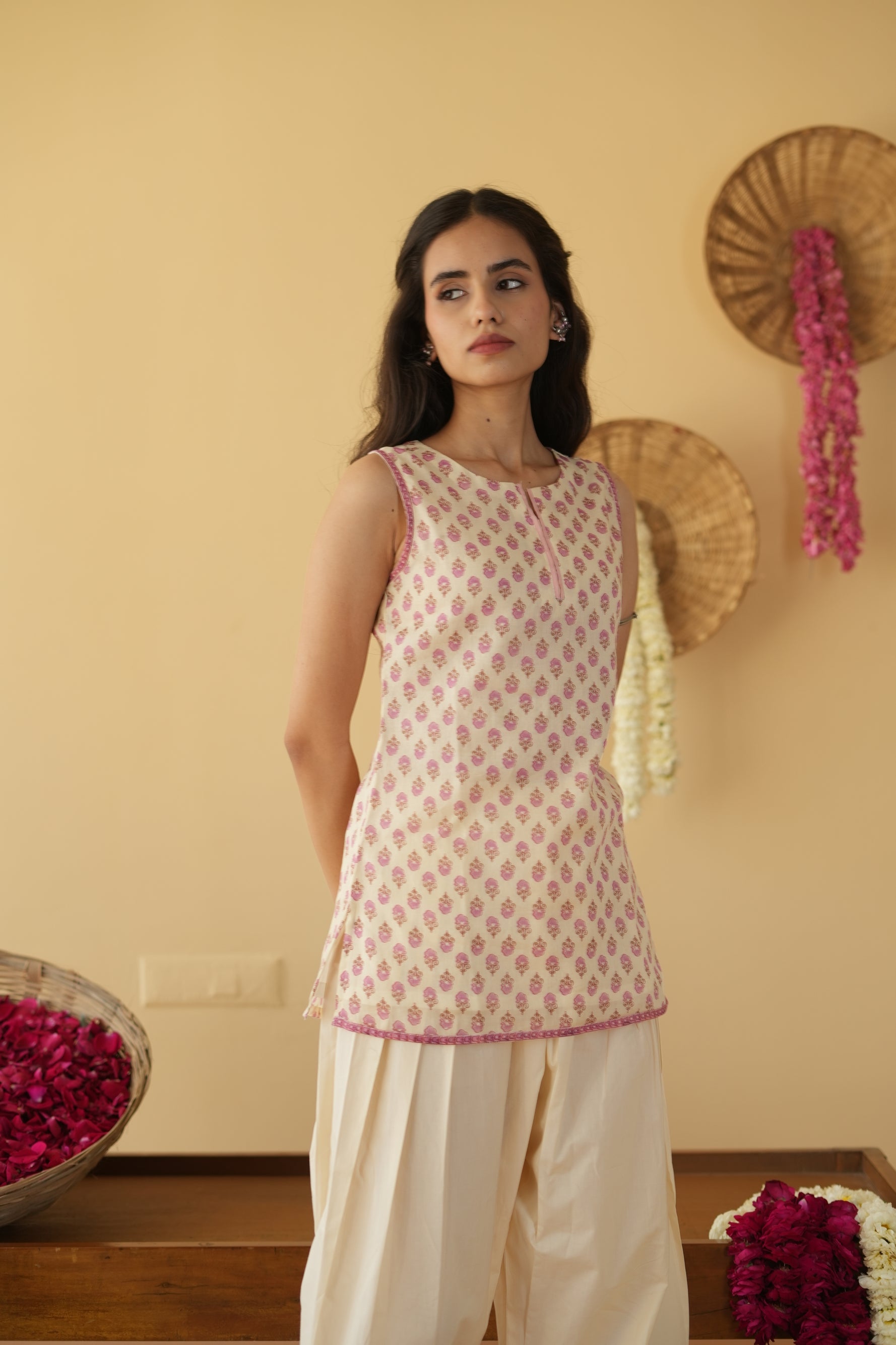 PINK AND OFF WHITE ALINA KURTA WITH FARSI SALWAR SET OF 3