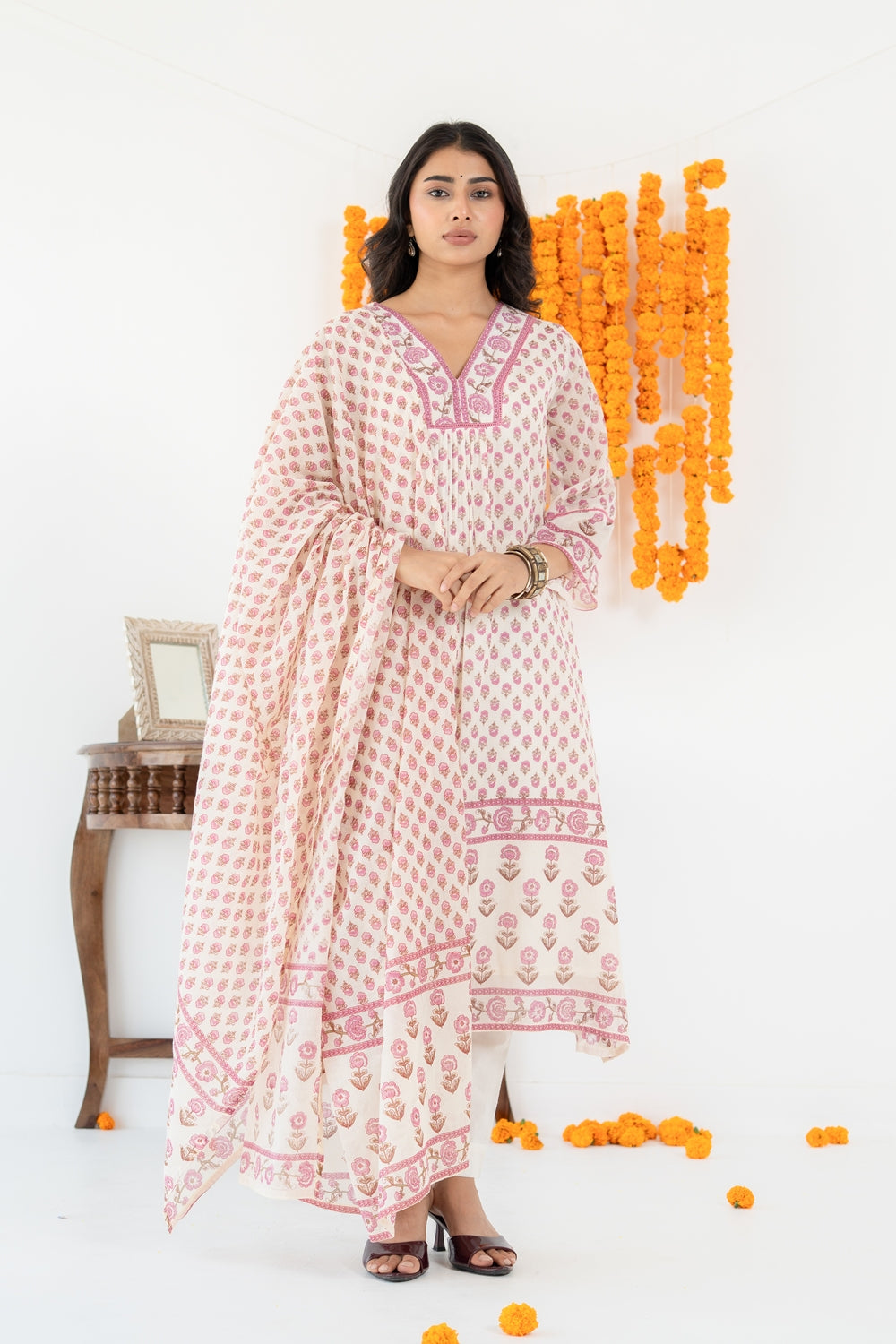 SARAS  KURTA SET OF 3