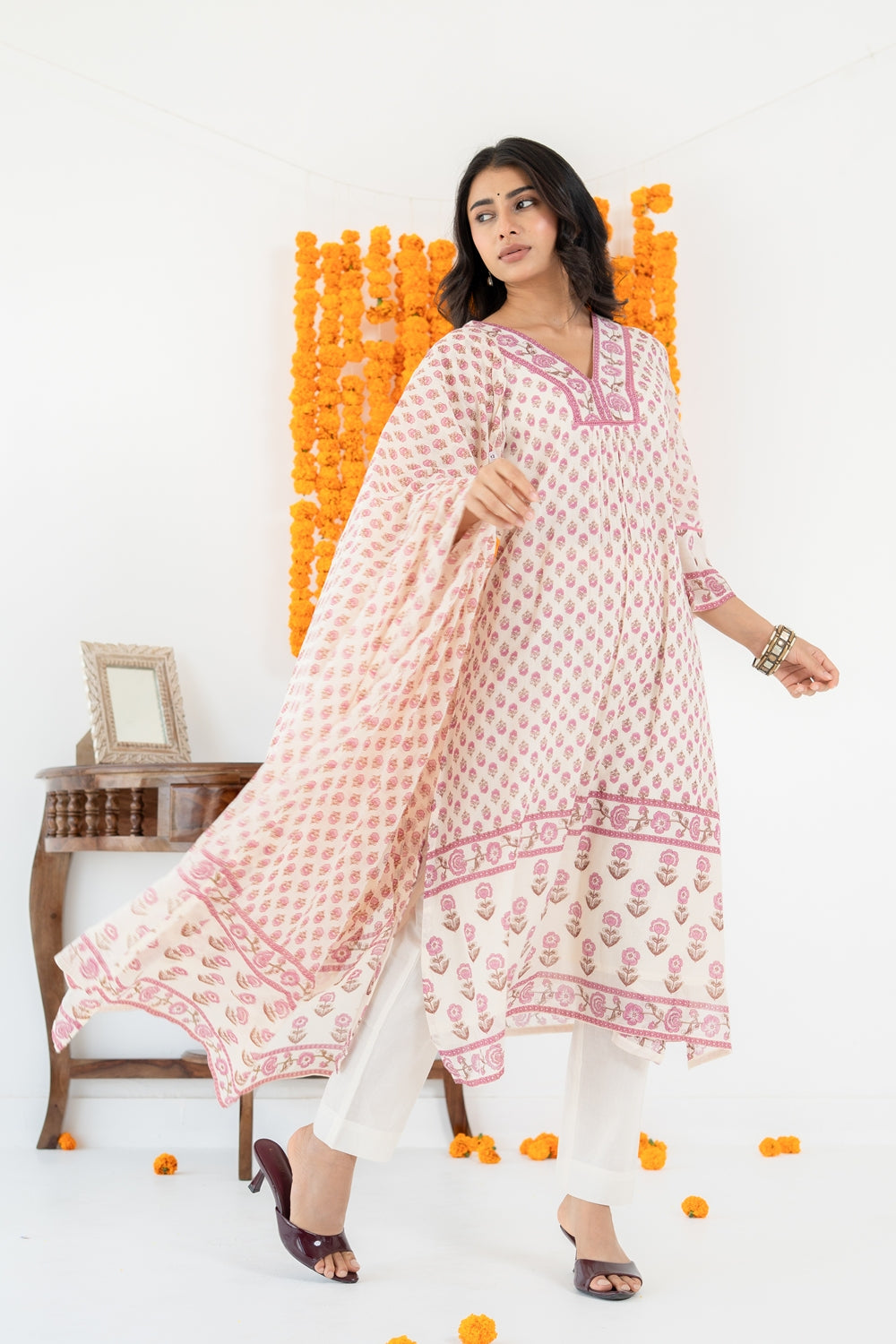 SARAS  KURTA SET OF 3