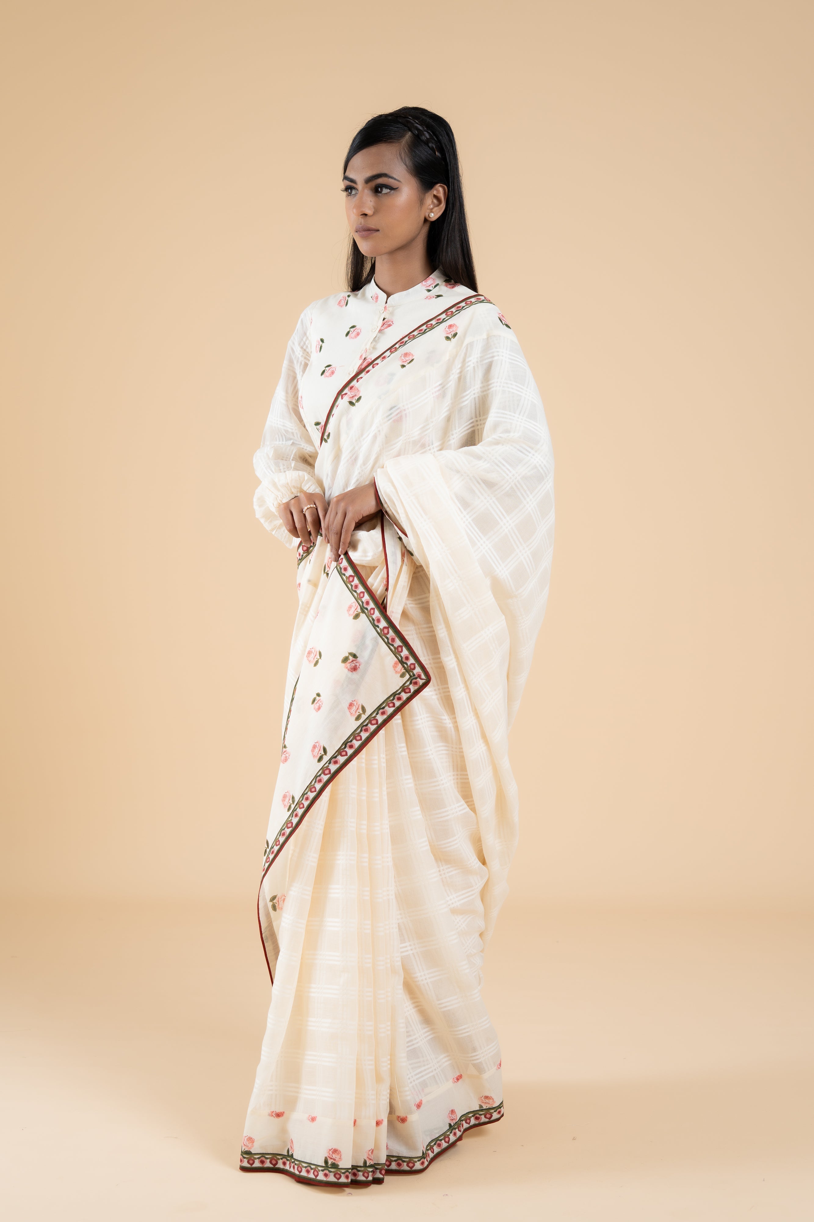 OFF WHITE SAUMYA SAREE WITH UNSTITCHED BLOUSE  PCS