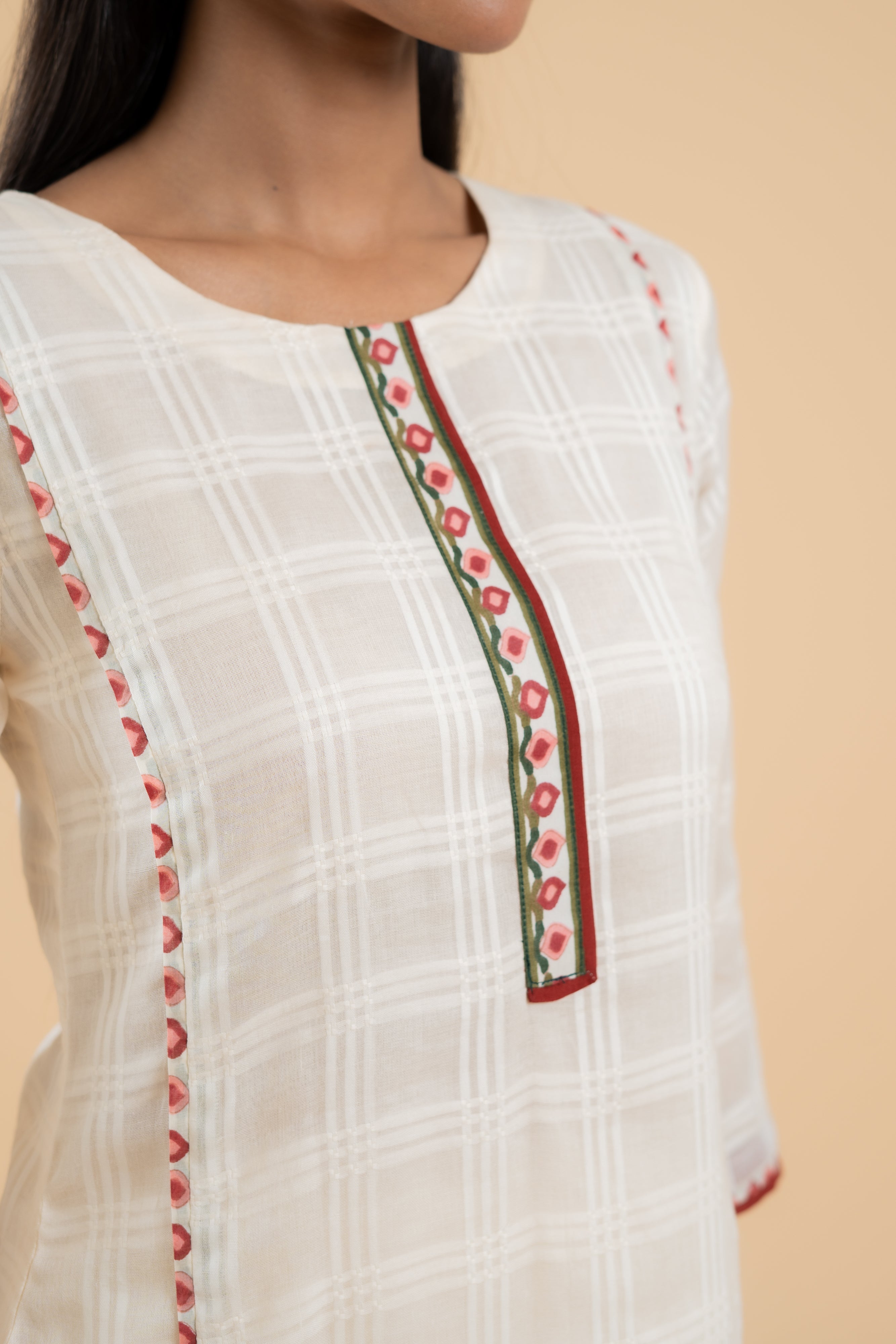 OFF WHITE KUSUM KURTA SET OF 3