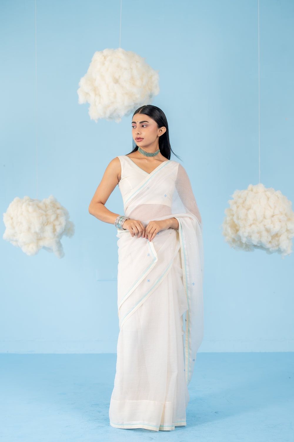 OFF-WHITE  COCONUT SAREE WITH UN-STITCHED BLOUSE