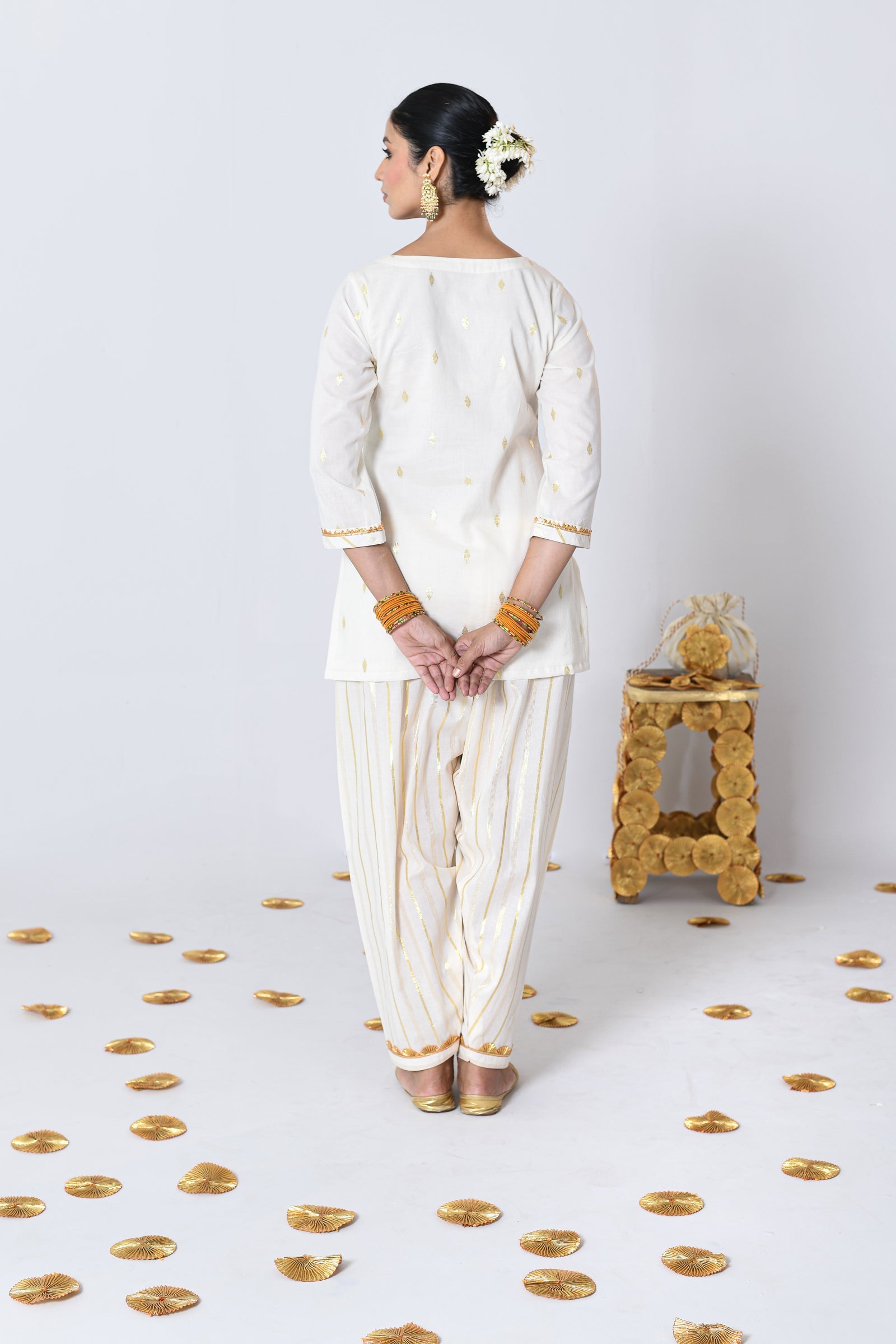 Jugnu Off-white Lurex Round Neck Short Kurta, Patiyala and Dupatta