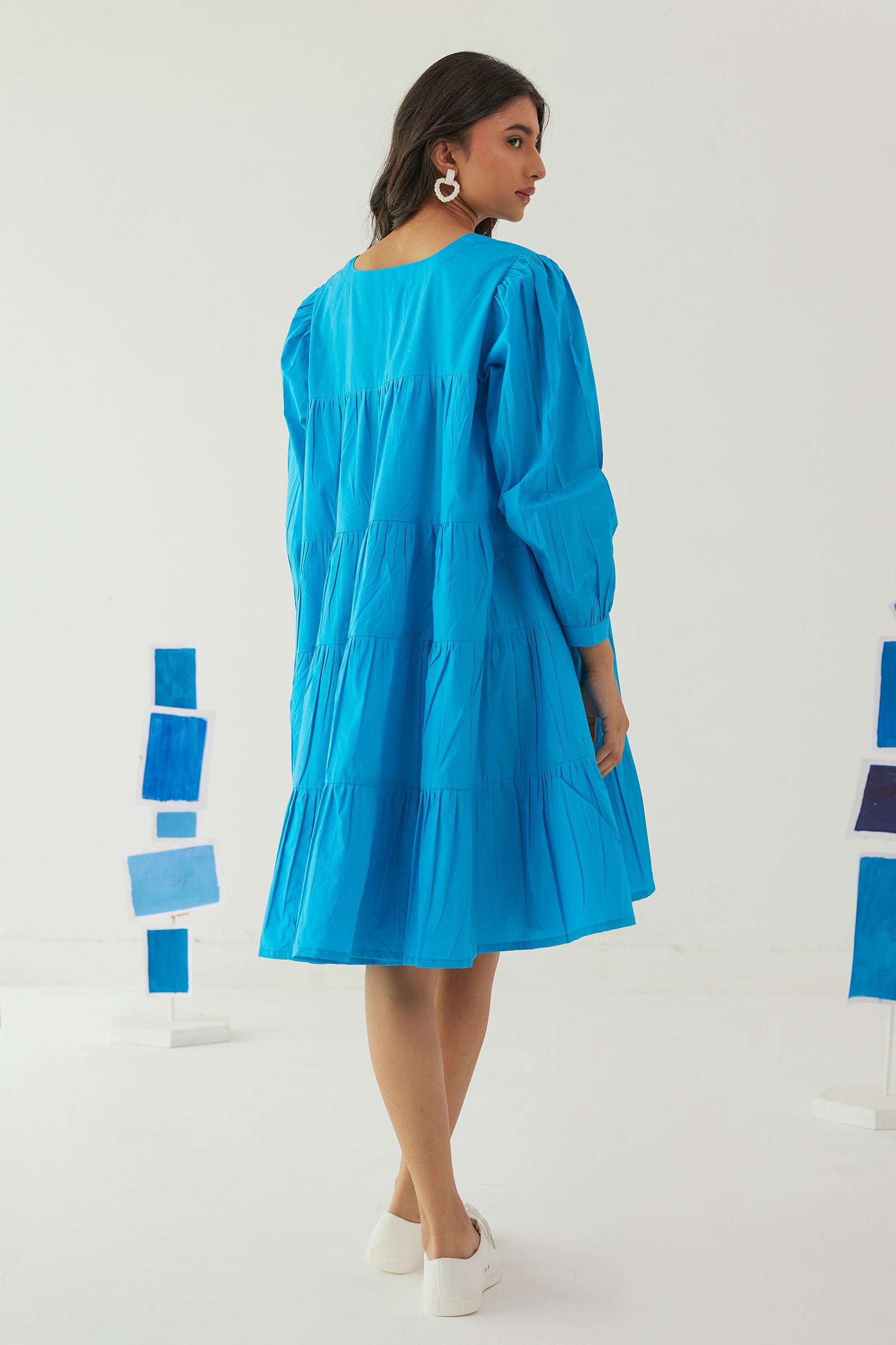 TWIRLY BLUE POPLIN TIERED KNEE LENGTH DRESS
