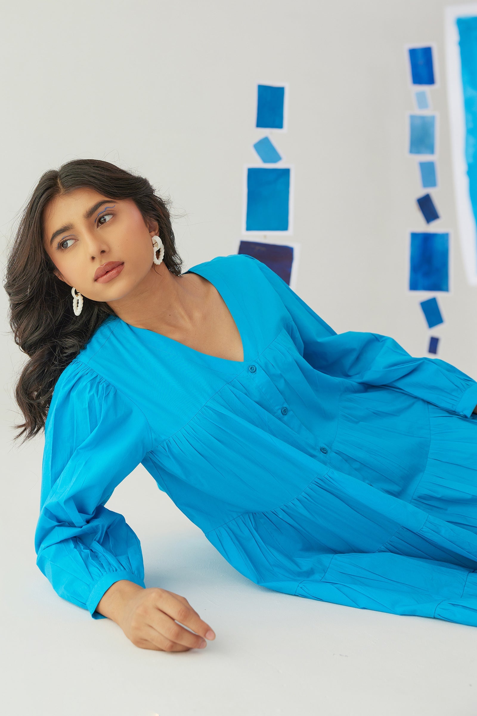 TWIRLY BLUE POPLIN TIERED KNEE LENGTH DRESS